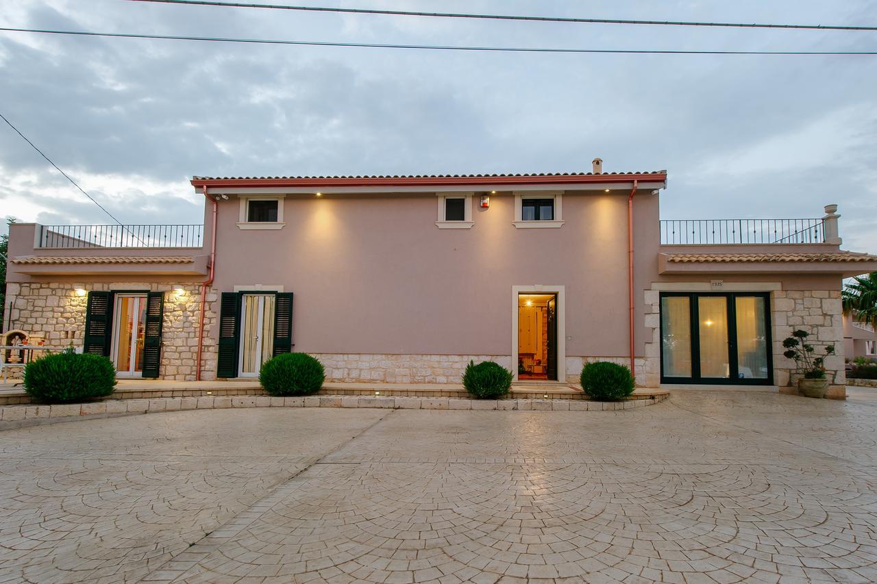 مبيت وإفطار شيكلي Barokhouse المظهر الخارجي الصورة